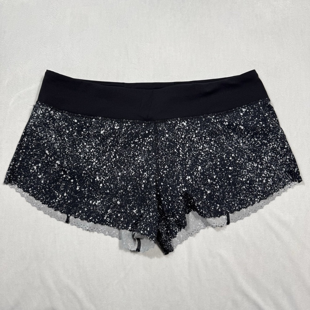 Lululemon Womens Fast As Light‎ Shorts Lined Scalloped Splatter White Black 10